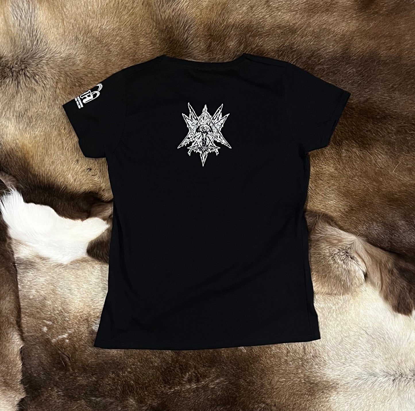 Horna -  Logo Very Short Sleeved T-shirt